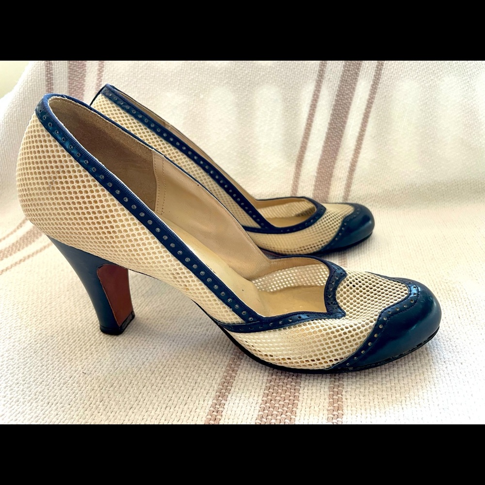 Vintage mademoiselle pumps size 7-7.5
